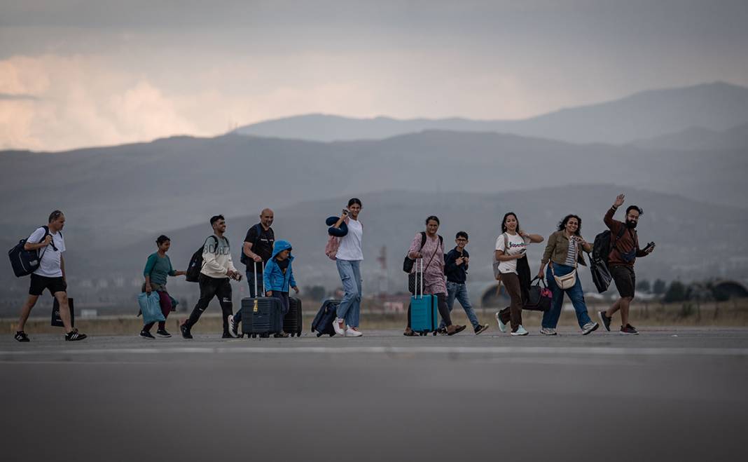 Erzurum’da zorunlu iniş yapan uçak, Hindistan’a döndü 19